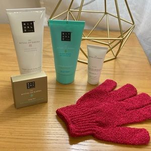 ***** SOLD*******
Rituals lotion, serum, soap, body paste, and shower glove, new